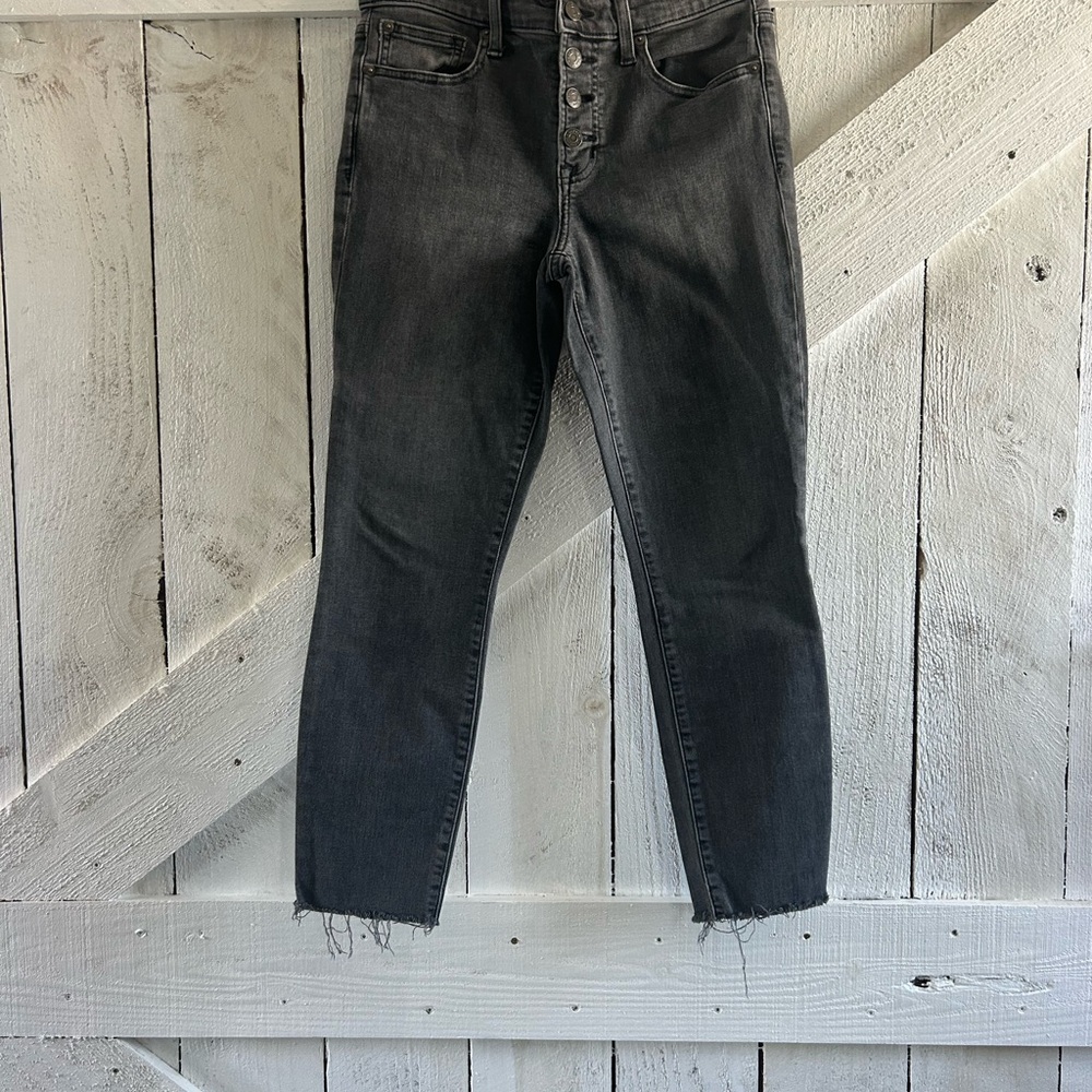 Gray High-Waisted Jeans